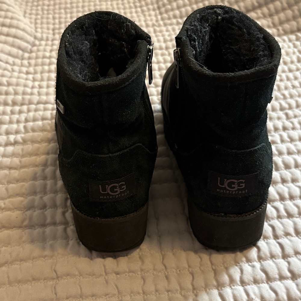 UGG Ridge Mini Women's Boots Black With Fleece Lining